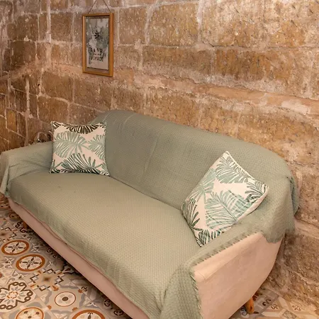 75 St Christopher Street, Apartment Valletta